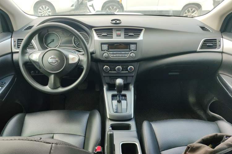 Used Nissan Sylphy 2021 Classic 1.6XE CVT Comfort Edition Center Console