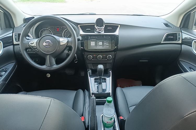 Used Nissan Sylphy 2021 Classic 1.6XL CVT Luxury Edition Center Console