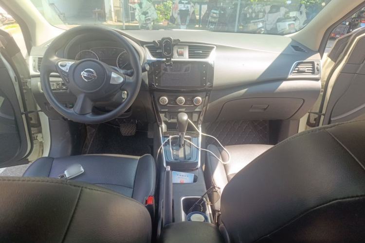 Used Nissan Sylphy 2021 Classic 1.6XL CVT Luxury Edition Center Console