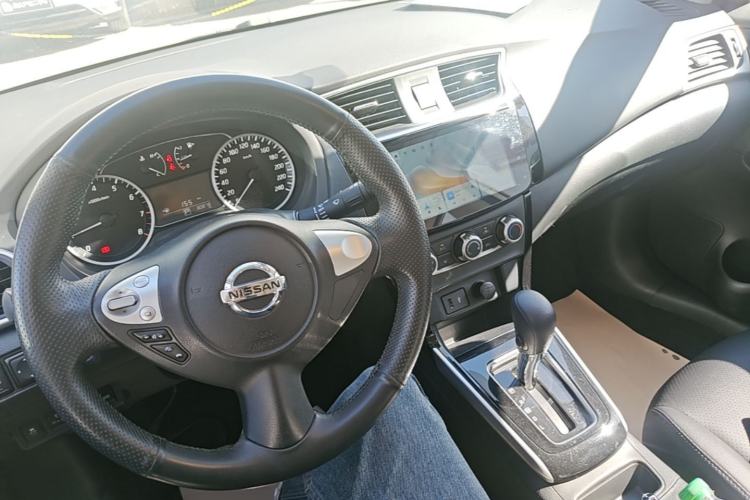 Used Nissan Sylphy 2021 Classic 1.6XL CVT Luxury Edition Center Console