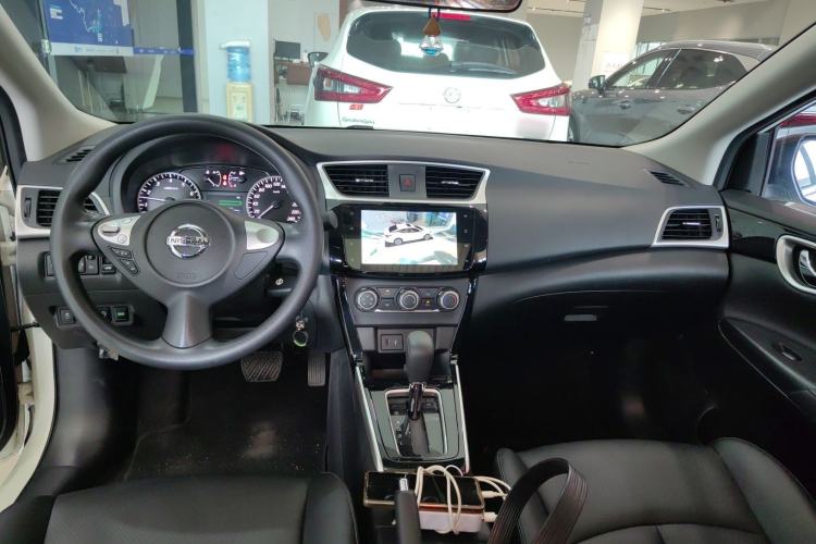 Used Nissan Sylphy 2021 Classic 1.6XE CVT Exclusive Edition Center Console