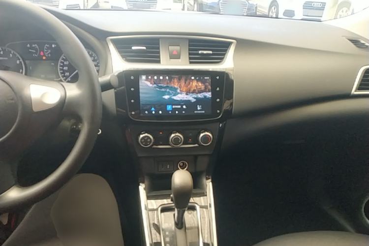 Used Nissan Sylphy 2021 Classic 1.6XL CVT Luxury Edition Center Console