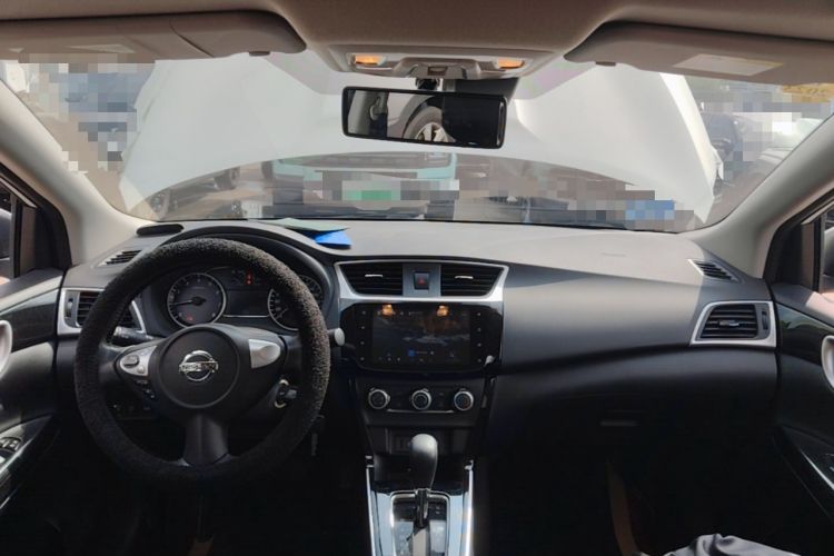 Used Nissan Sylphy 2021 Classic 1.6XL CVT Luxury Edition Center Console