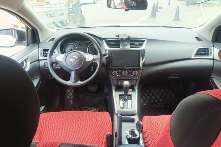 Used Nissan Sylphy 2021 Classic 1.6XE CVT Comfort Edition Center Console