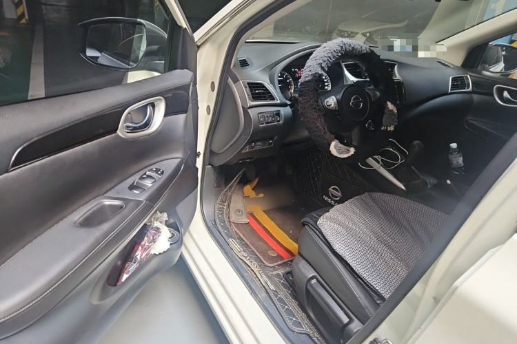 Used Nissan Sylphy 2021 Classic 1.6XL Manual Luxury Edition Driver Seat