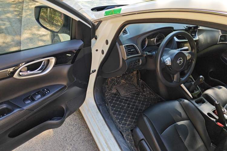Used Nissan Sylphy 2021 Classic 1.6XL Manual Luxury Edition Driver Seat