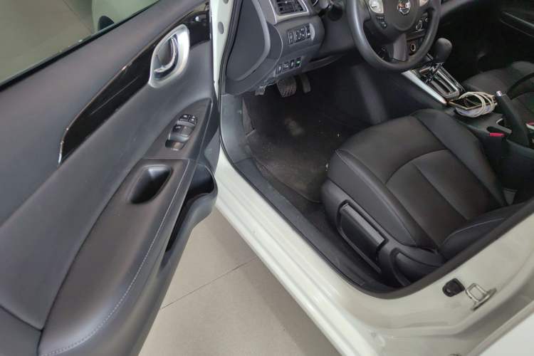 Used Nissan Sylphy 2021 Classic 1.6XE CVT Exclusive Edition Driver Seat