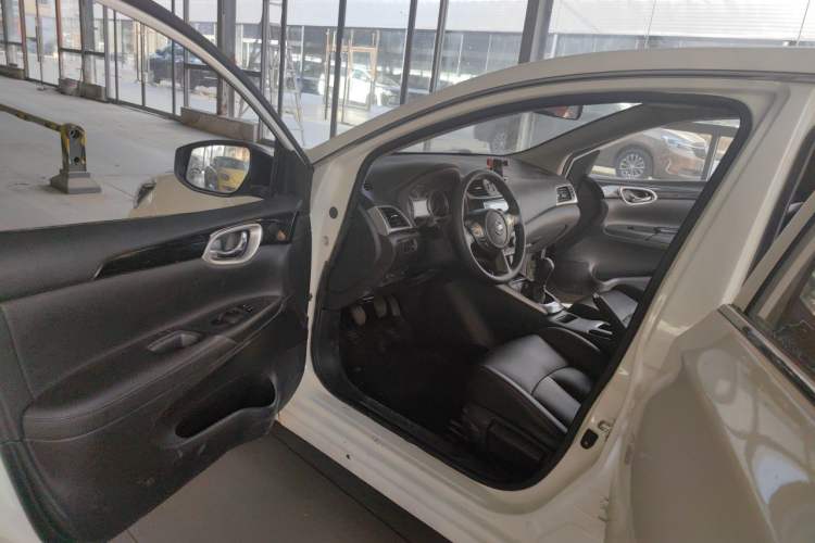Used Nissan Sylphy 2021 Classic 1.6XL Manual Luxury Edition Driver Seat