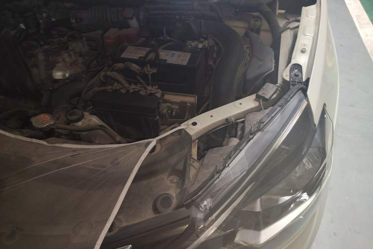Used Nissan Sylphy 2021 Classic 1.6XL Manual Luxury Edition Engine Bay Left