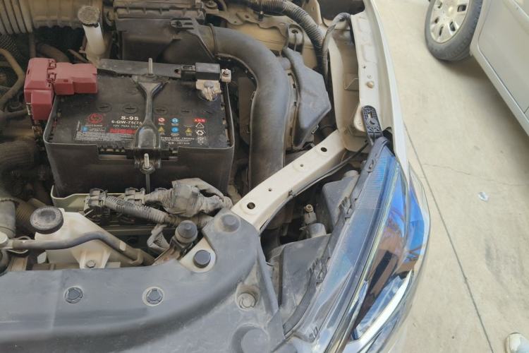 Used Nissan Sylphy 2021 Classic 1.6XL CVT Luxury Edition Engine Bay Left