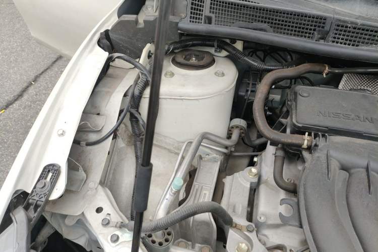 Used Nissan Sylphy 2021 Classic 1.6XL Manual Luxury Edition Engine Bay Right