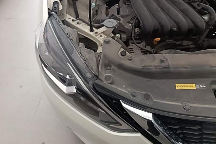 Used Nissan Sylphy 2021 Classic 1.6XL Manual Luxury Edition Engine Bay Right