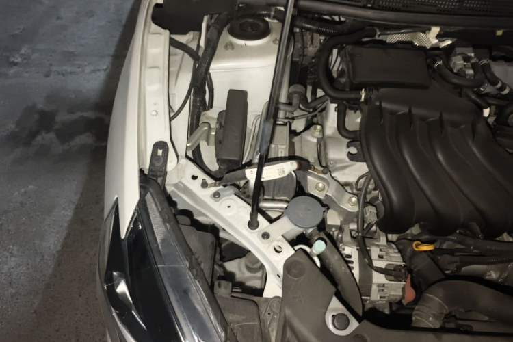 Used Nissan Sylphy 2021 Classic 1.6XL CVT Luxury Edition Engine Bay Right