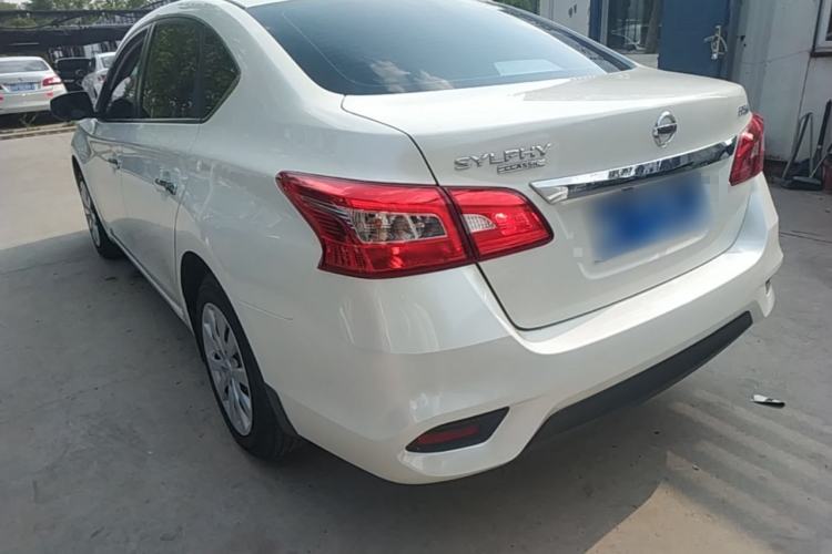 Used Nissan Sylphy 2021 Classic 1.6XE CVT Comfort Edition Exterior 2