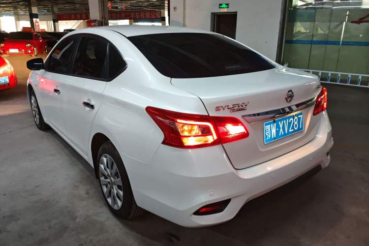 Used Nissan Sylphy 2021 Classic 1.6XE CVT Exclusive Edition Exterior 2