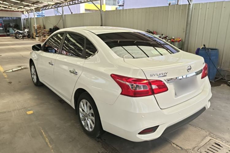 Used Nissan Sylphy 2021 Classic 1.6XL CVT Luxury Edition Exterior 2