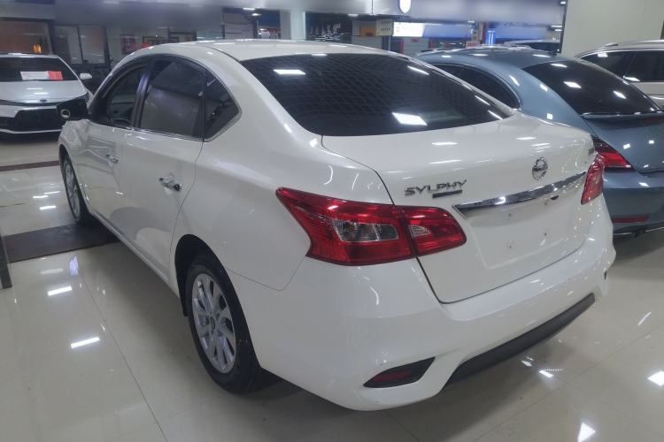Used Nissan Sylphy 2021 Classic 1.6XE CVT Comfort Edition Exterior 2
