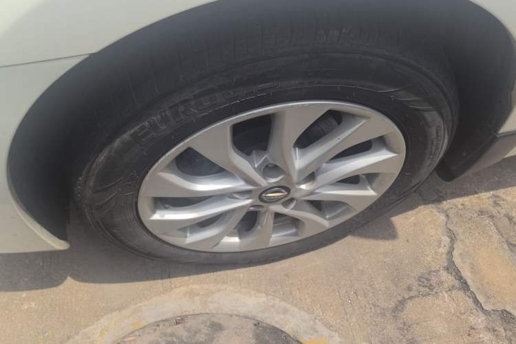 Used Nissan Sylphy 2021 Classic 1.6XL CVT Luxury Edition Exterior 2