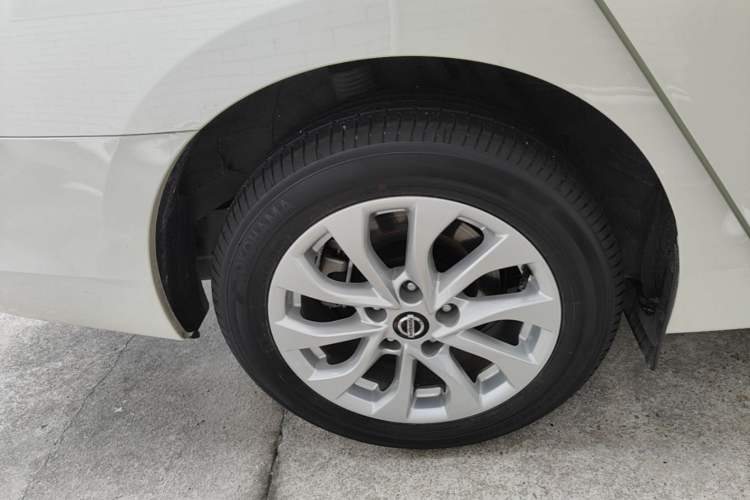 Used Nissan Sylphy 2021 Classic 1.6XL CVT Luxury Edition Exterior 3