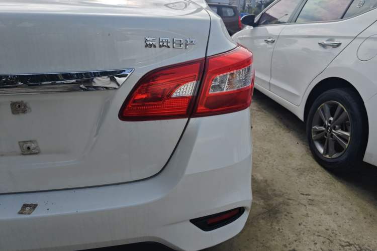 Used Nissan Sylphy 2021 Classic 1.6XL CVT Luxury Edition Exterior 3