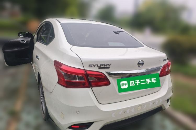 Used Nissan Sylphy 2021 Classic 1.6XE CVT Comfort Edition Exterior 3