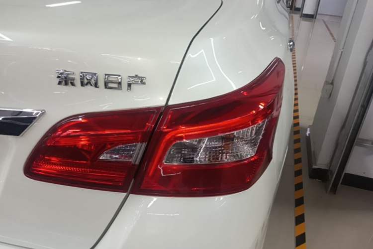 Used Nissan Sylphy 2021 Classic 1.6XL CVT Luxury Edition Exterior 3