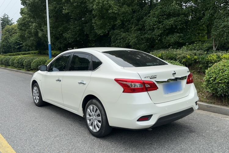 Used Nissan Sylphy 2021 Classic 1.6XL CVT Luxury Edition Exterior 3