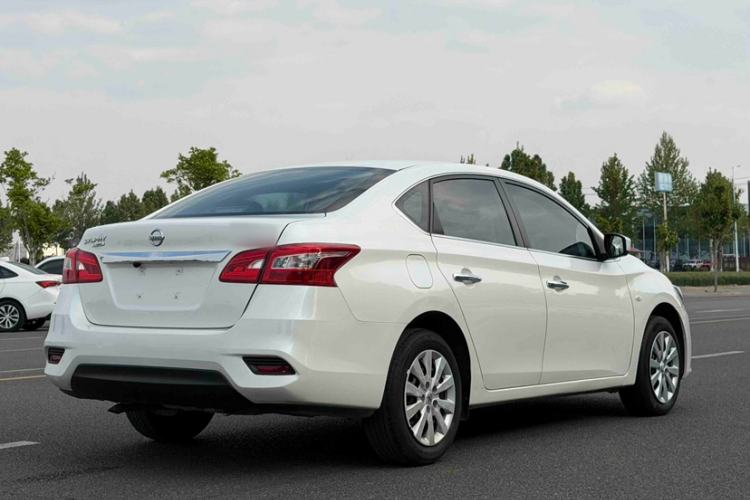 Used Nissan Sylphy 2021 Classic 1.6XE CVT Comfort Edition Exterior 4