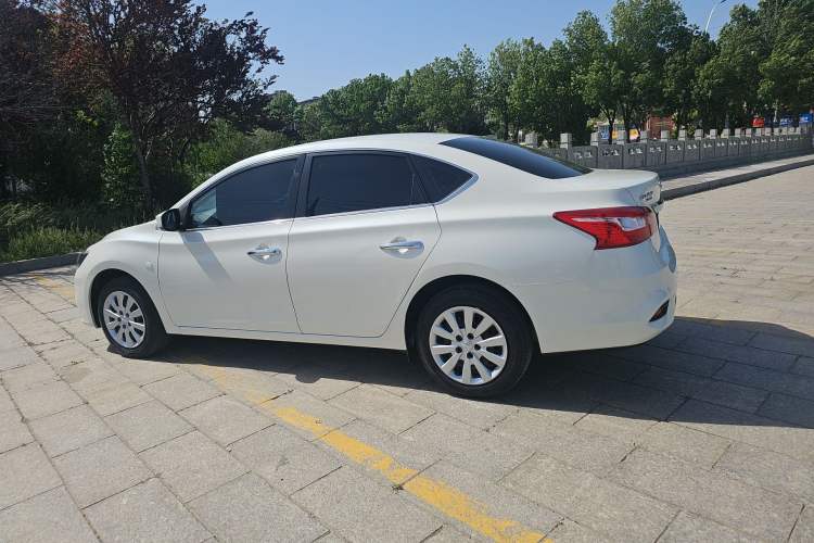 Used Nissan Sylphy 2021 Classic 1.6XE CVT Comfort Edition Exterior 4