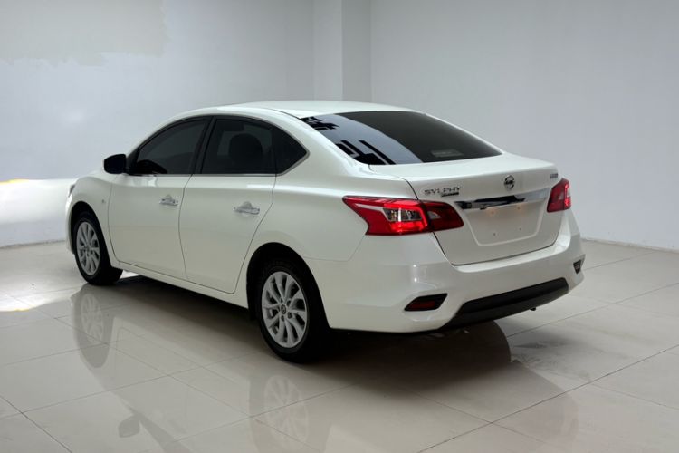 Used Nissan Sylphy 2021 Classic 1.6XL CVT Luxury Edition Exterior 4