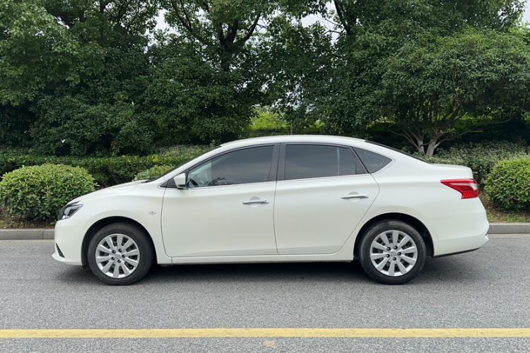 Used Nissan Sylphy 2021 Classic 1.6XL CVT Luxury Edition Exterior 4