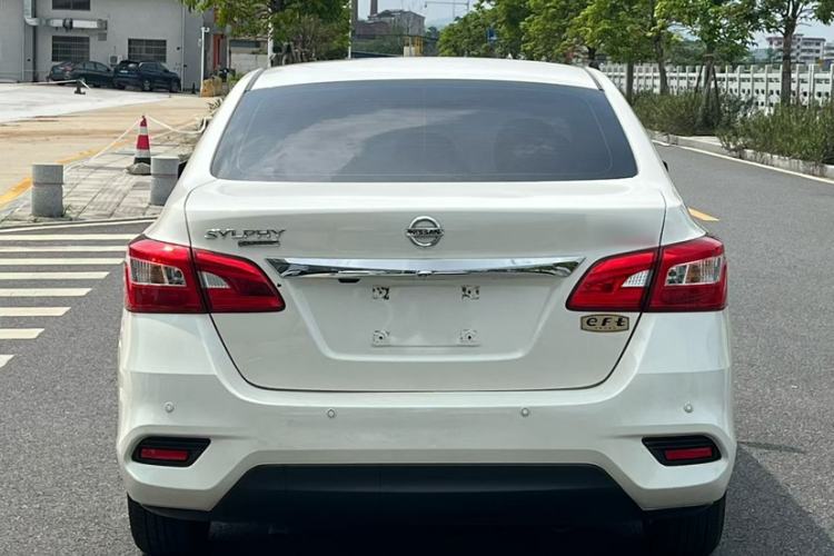 Used Nissan Sylphy 2021 Classic 1.6XL CVT Luxury Edition Exterior 4