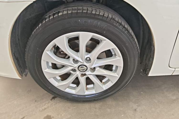 Used Nissan Sylphy 2021 Classic 1.6XL CVT Luxury Edition Exterior 4