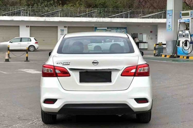 Used Nissan Sylphy 2021 Classic 1.6XL CVT Luxury Edition Exterior 4