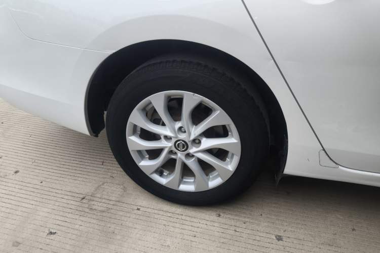 Used Nissan Sylphy 2021 Classic 1.6XL CVT Luxury Edition Exterior 5