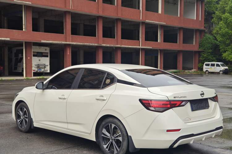 Used Nissan Sylphy 2021 1.6L XL CVT Enjoyment Edition Exterior 5