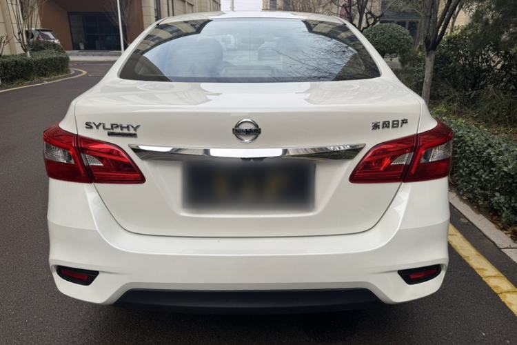 Used Nissan Sylphy 2021 Classic 1.6XE CVT Comfort Edition Exterior 5