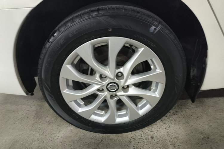 Used Nissan Sylphy 2021 Classic 1.6XL CVT Luxury Edition Exterior 5