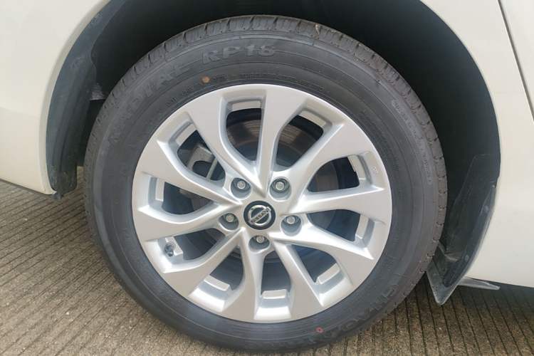 Used Nissan Sylphy 2021 Classic 1.6XL CVT Luxury Edition Exterior 5