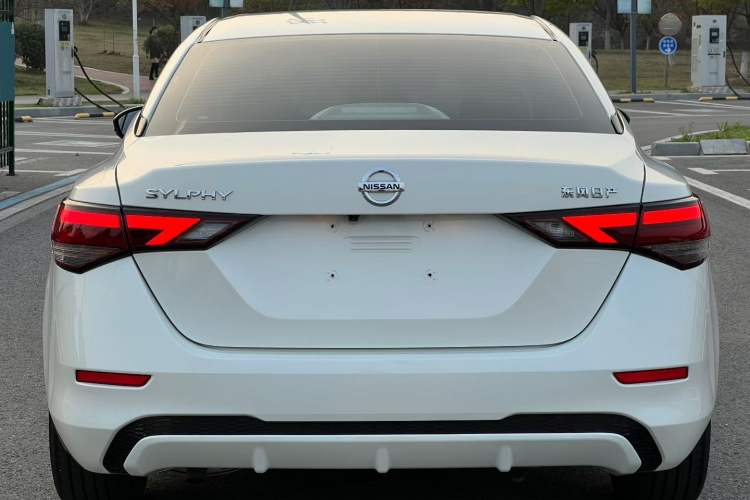 Used Nissan Sylphy 2021 1.6L XL CVT Smart Enjoyment Edition Exterior 6