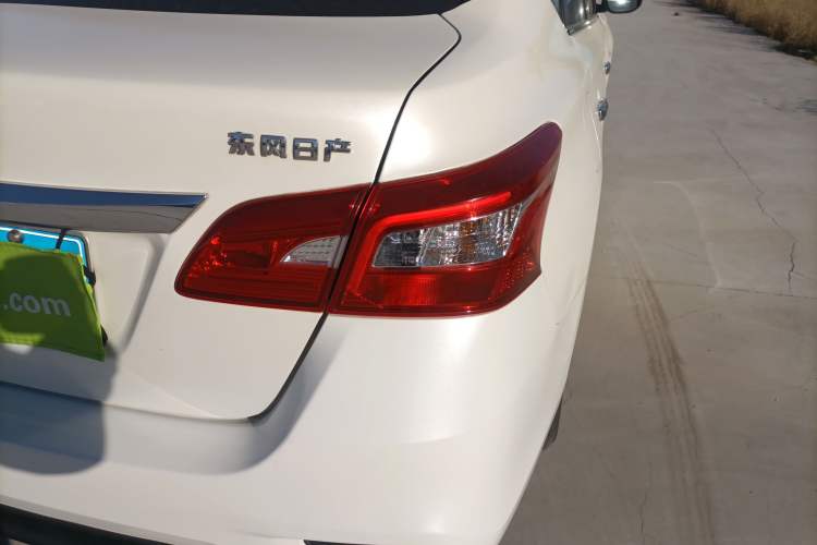 Used Nissan Sylphy 2021 Classic 1.6XE CVT Comfort Edition Exterior 6