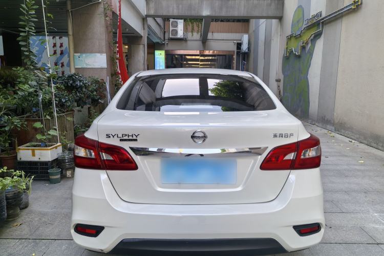 Used Nissan Sylphy 2021 Classic 1.6XL CVT Luxury Edition Exterior 8
