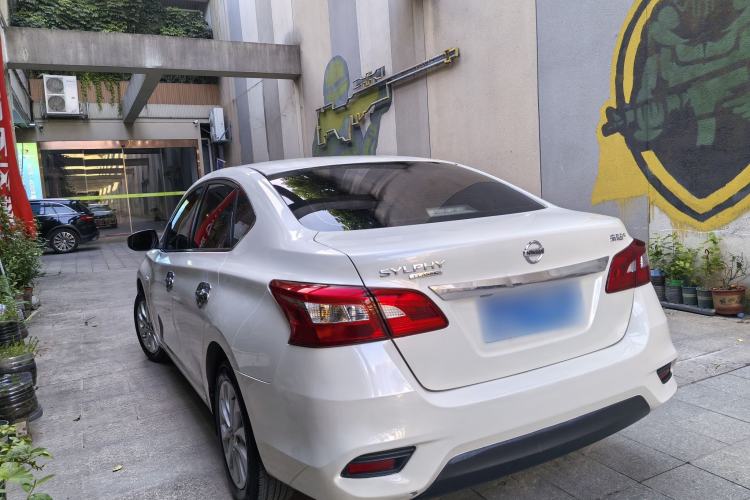 Used Nissan Sylphy 2021 Classic 1.6XL CVT Luxury Edition Exterior 9