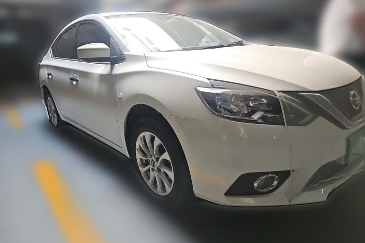Used Nissan Sylphy 2021 Classic 1.6XL Manual Luxury Edition Front Right 45 Deg