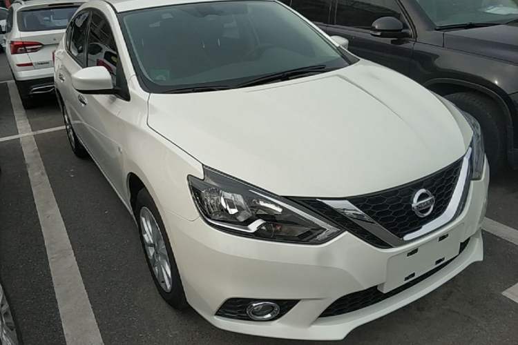 Used Nissan Sylphy 2021 Classic 1.6XL CVT Luxury Edition Front Right 45 Deg