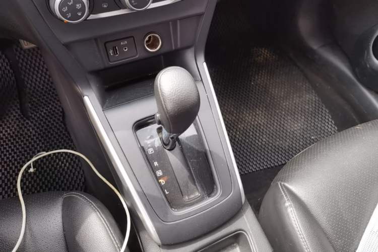 Used Nissan Sylphy 2021 Classic 1.6XE CVT Comfort Edition Gear Lever
