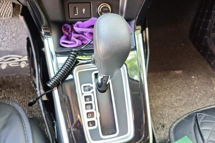 Used Nissan Sylphy 2021 Classic 1.6XL CVT Luxury Edition Gear Lever