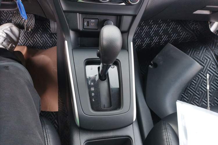 Used Nissan Sylphy 2021 Classic 1.6XE CVT Comfort Edition Gear Lever