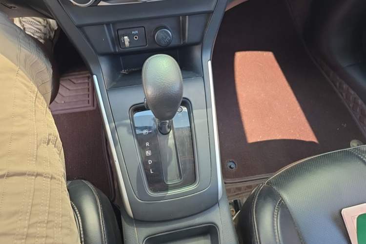Used Nissan Sylphy 2021 Classic 1.6XE CVT Comfort Edition Gear Lever