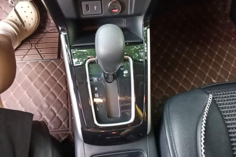 Used Nissan Sylphy 2021 Classic 1.6XL CVT Luxury Edition Gear Lever